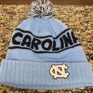 North Carolina beanie with pom